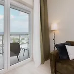 Albatross Towers Przymorze By Renters * 格但斯克