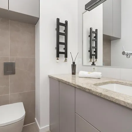 Albatross Towers Przymorze By Renters *